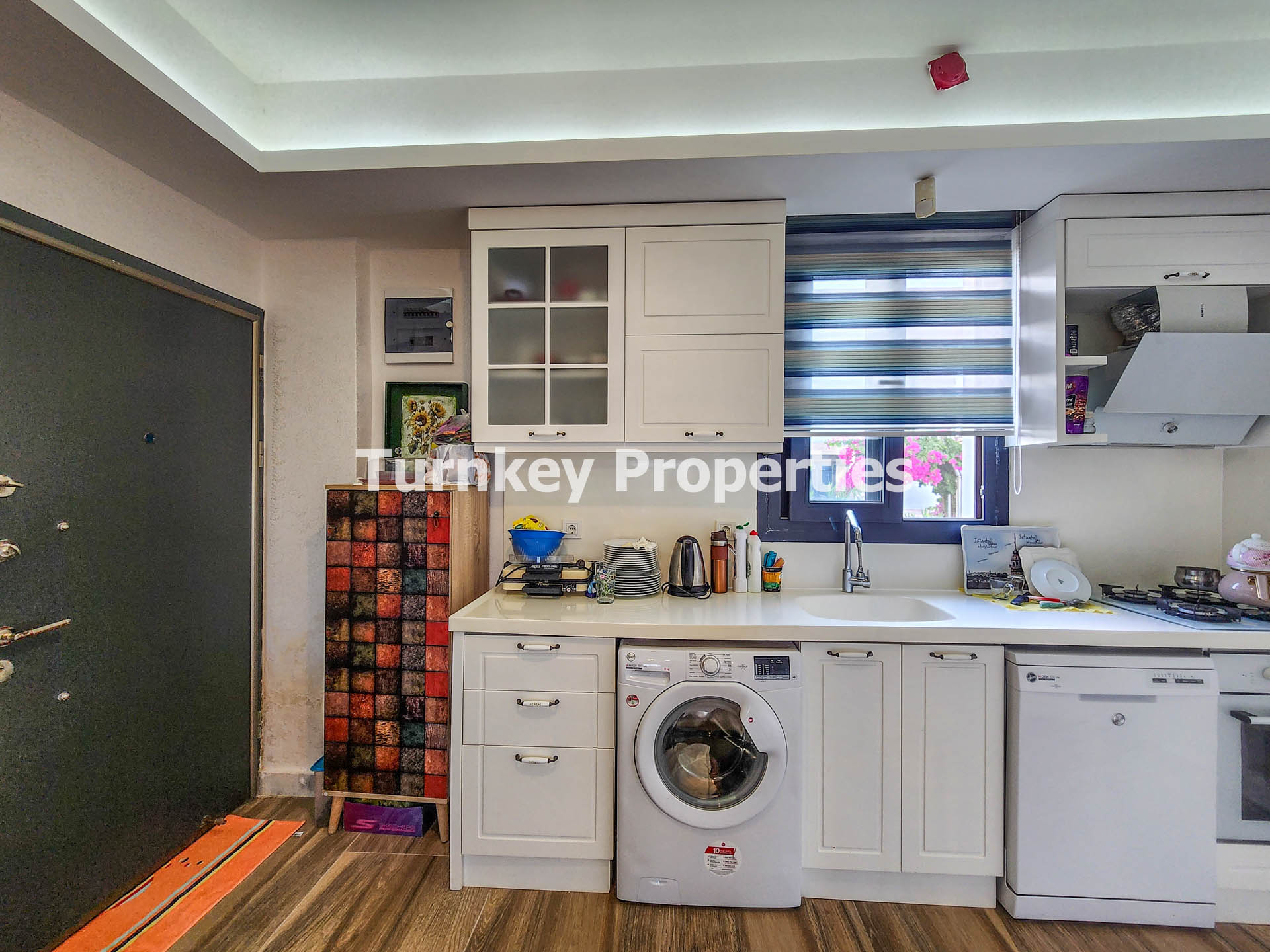 Dörttepe'de Eşinwood Satılık Bahçe Katı 1+1 Daire Geniş Bahçeli